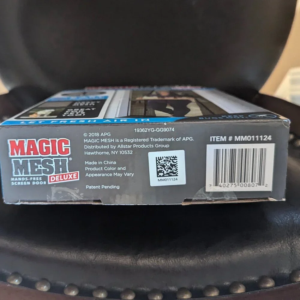 NIB Magic Mesh Heavy Duty Hands-Free Screen Door With Magnets 83